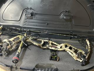 HOYT REDWRX CARBON RX3 LEFT HAND BOW
